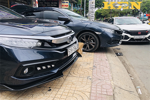 Độ Lip Cảng Trước Thể Thao Và Một Ít Phụ Kiện Cho Honda Civic